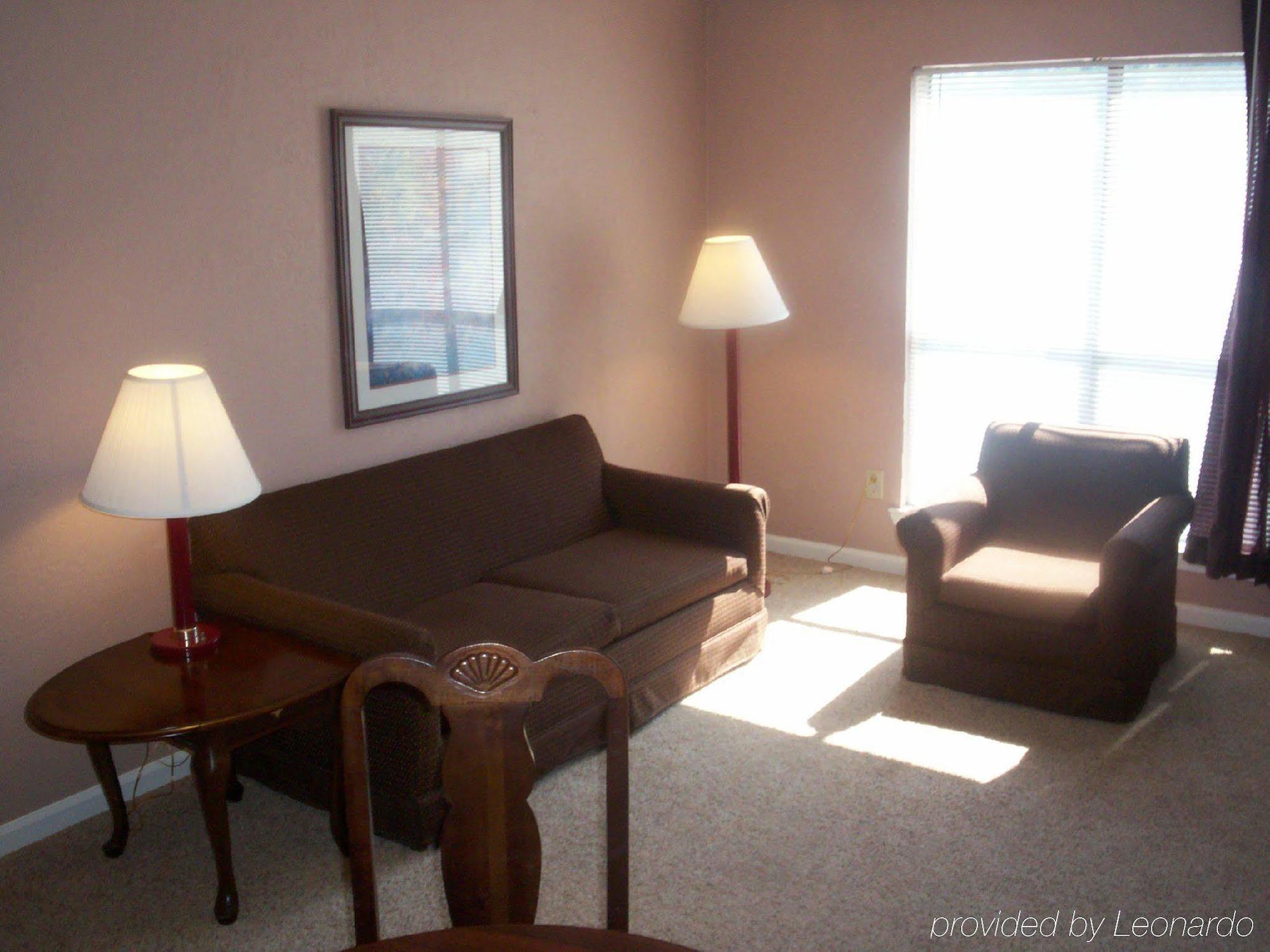 Rime Garden Inn & Suites Irondale 객실 사진